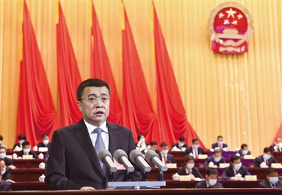 張強(qiáng)作政府工作報(bào)告。李冬賓攝